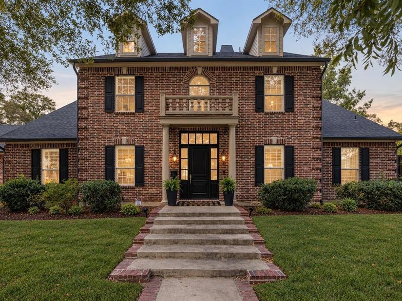8511  Groveland Drive , Dallas Texas 75218