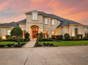 7204  Majestic Manor 