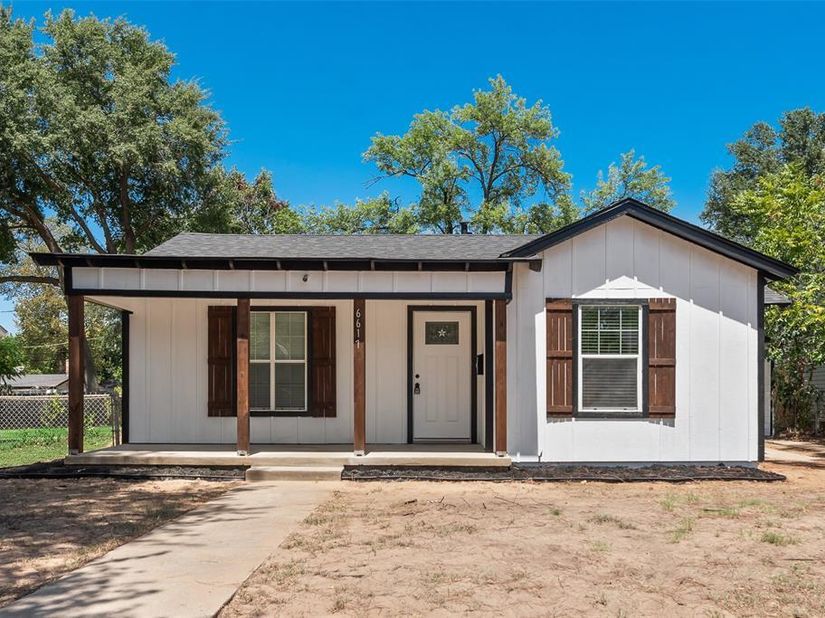 6617  Greenlee Street , Fort Worth Texas 76112