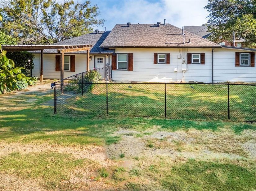 310  North Road , Kennedale Texas 76060