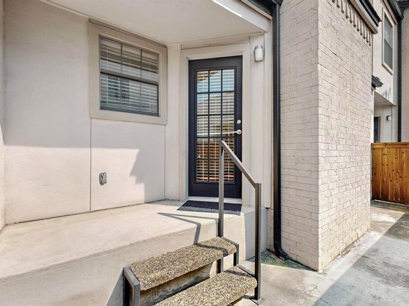 3901  Travis Street  113, Dallas Texas 75204