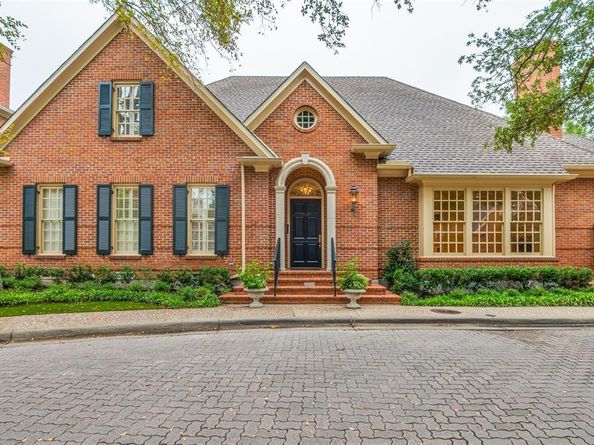 5804  Redwood Court , Dallas Texas 75209