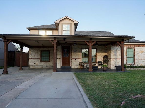 1020  English Street , Irving Texas 75061