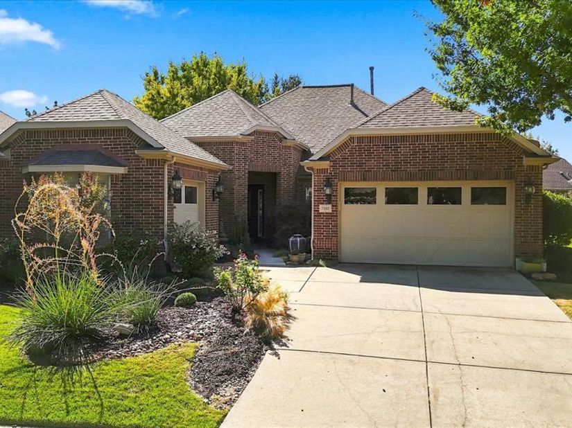 7165  Bay Hill Drive , Frisco Texas 75036