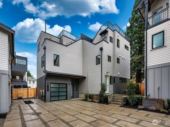 13544 39th Avenue NE B, Seattle WA 98125