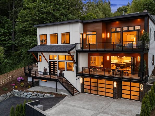 8814 NE Juanita Drive, Kirkland WA 98034