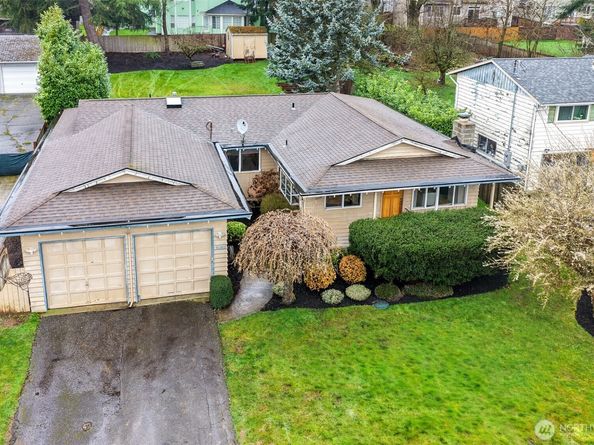 17630 Larch Way, Lynnwood WA 98037