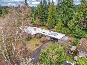 700 Reiten Road