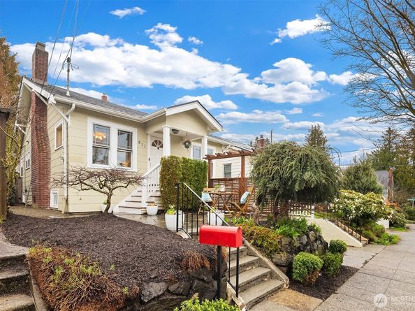 832 NW 67th Street, Seattle WA 98117