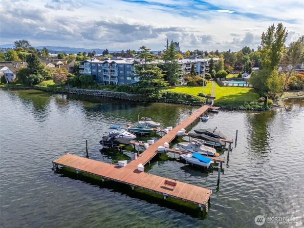 2502 Canterbury Lane E 406, Seattle WA 98112