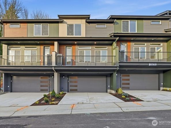13210 NE 127th Way B, Kirkland WA 98034