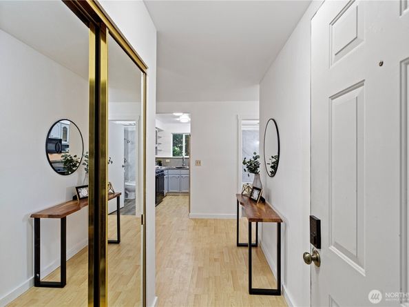 12003 100th Avenue NE 101, Kirkland WA 98034