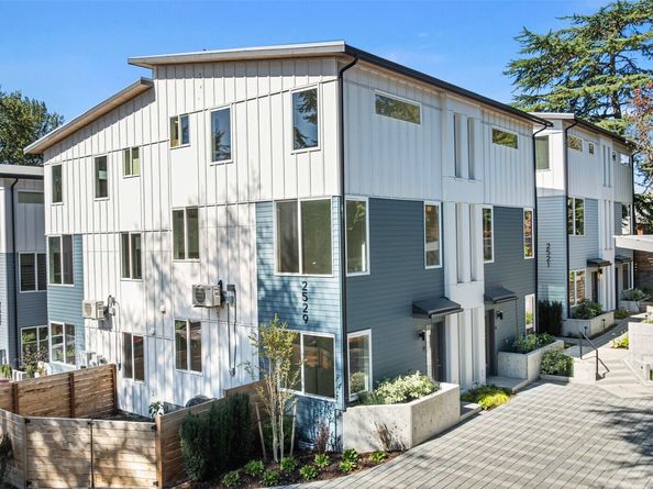 2529 29th Avenue S B, Seattle WA 98144
