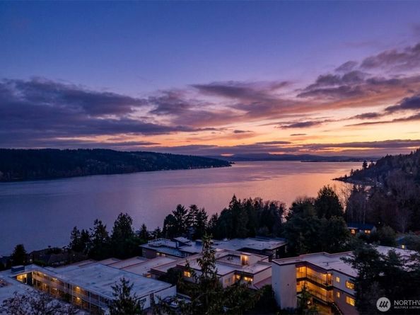 15612 38th Avenue NE, Lake Forest Park WA 98155