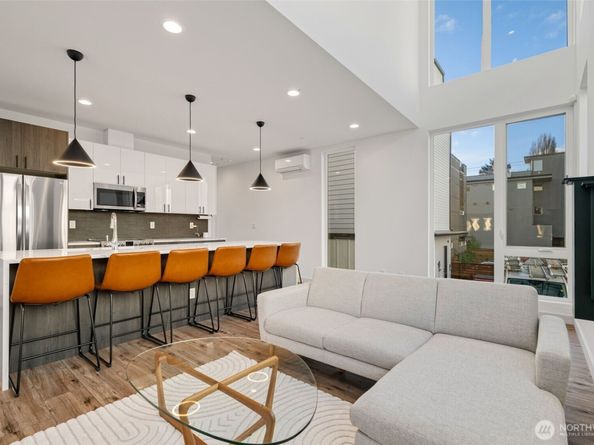 6719 Carleton Avenue S B, Seattle WA 98108