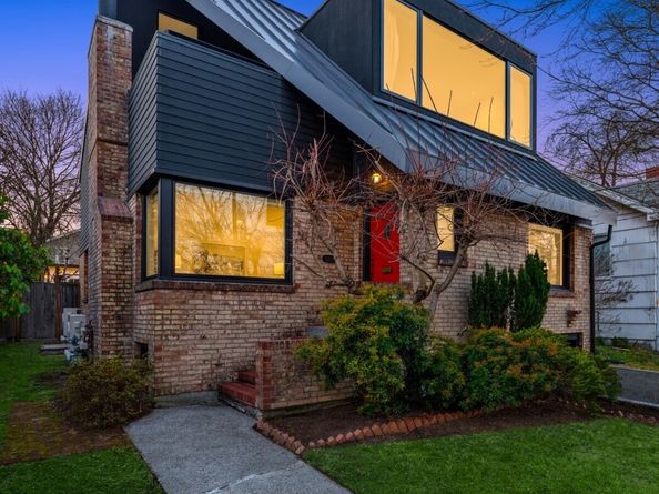 5221 37th Avenue NE, Seattle WA 98015