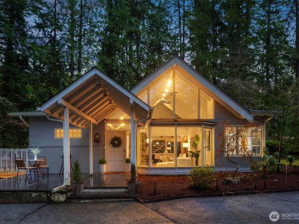 17050 37th Avenue NE, Lake Forest Park WA 98155