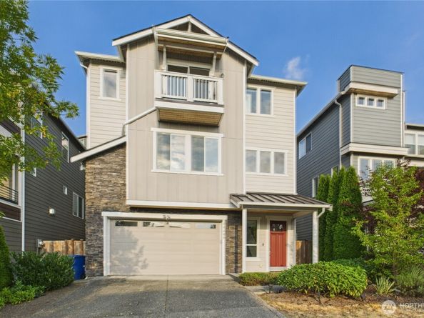 19608 82nd Place NE, Kenmore WA 98028