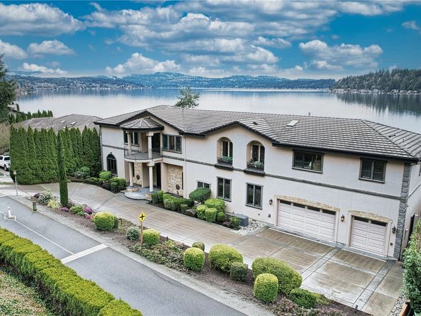 2837 E Lake Sammamish Parkway NE, Sammamish WA 98074