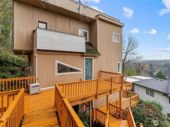 11804 90th Avenue NE, Kirkland WA 98034