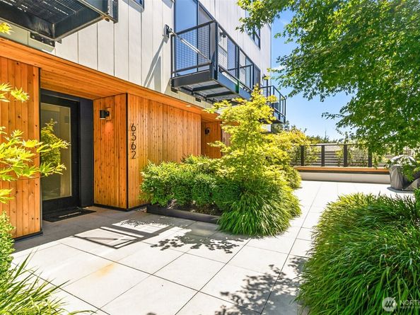 6562 Ravenna Avenue NE, Seattle WA 98115