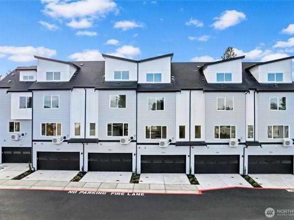 1421 SW 111th Lane, Seattle WA 98164