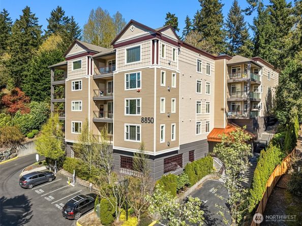 8850 Redmond Woodinville Road NE 304, Redmond WA 98052