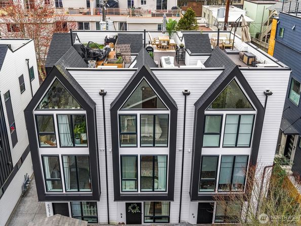 6037 42nd Avenue SW B, Seattle WA 98136