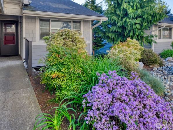 15208 NE 8th Street C4, Bellevue WA 98007