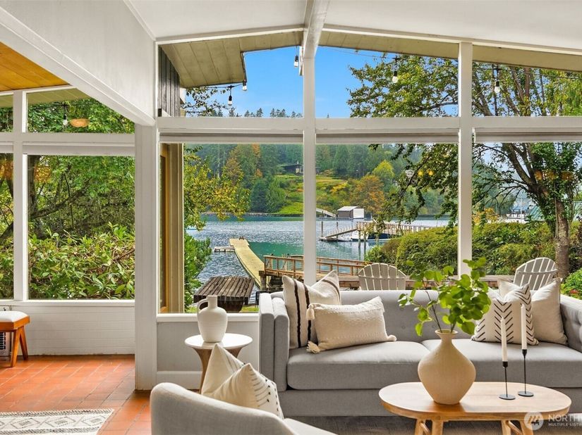 15122 NE & 15128 Anna Vera Lane, Bainbridge Island WA 98110