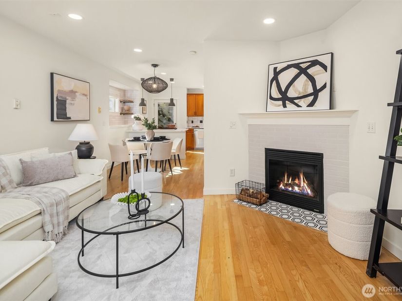 218 24th Avenue E A, Seattle WA 98112