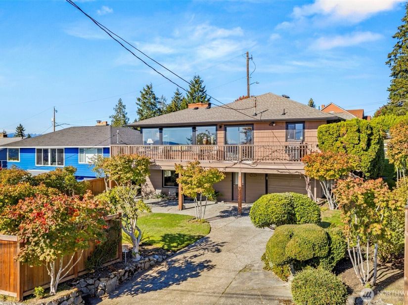 2139 E 17th Street, Bremerton WA 98310