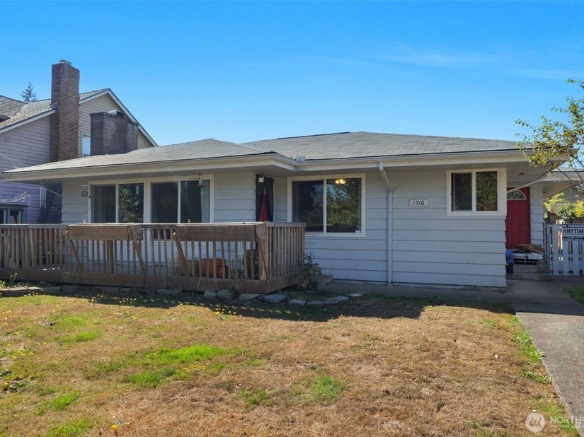 1516 Rainier Avenue, Everett WA 98201