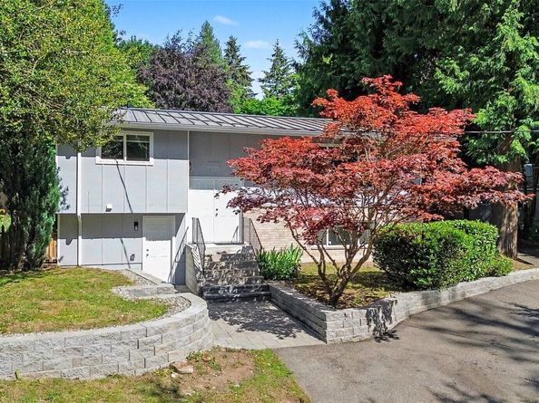 11040 40th Avenue NE, Seattle WA 98125