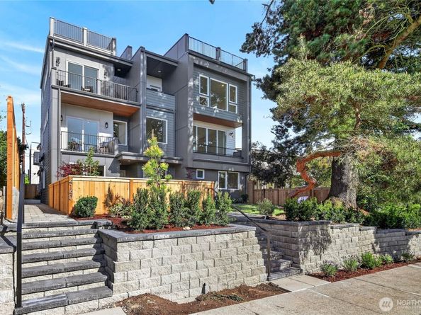 4142 44th Avenue SW, Seattle WA 98116