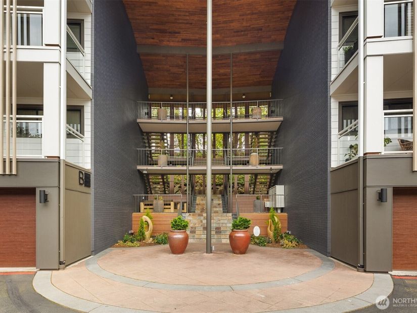 130 105th Avenue SE A305, Bellevue WA 98004