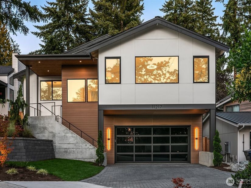 11217 NE 103rd Place, Kirkland WA 98033