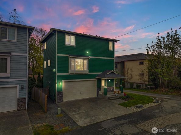 1011 94th Drive NE, Lake Stevens WA 98258