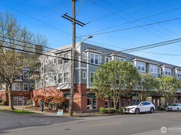 2101 N 55th Street 201, Seattle WA 98103