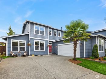 526 Rosario Avenue NE