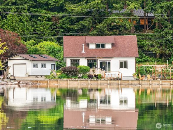 22113 Dockton Road SW, Vashon WA 98070
