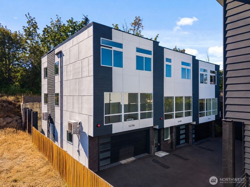 12215 Des Moines Memorial Drive S A, Burien WA 98168