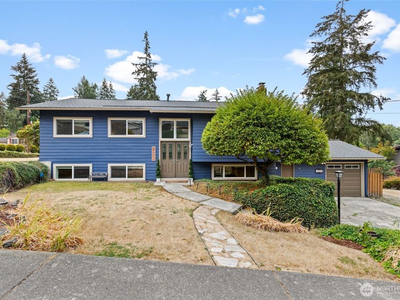 14859 NE 13th Street, Bellevue WA 98007