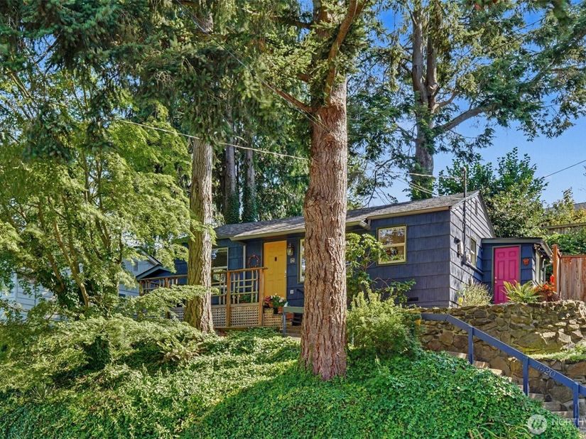 4320 31st Avenue W, Seattle WA 98199