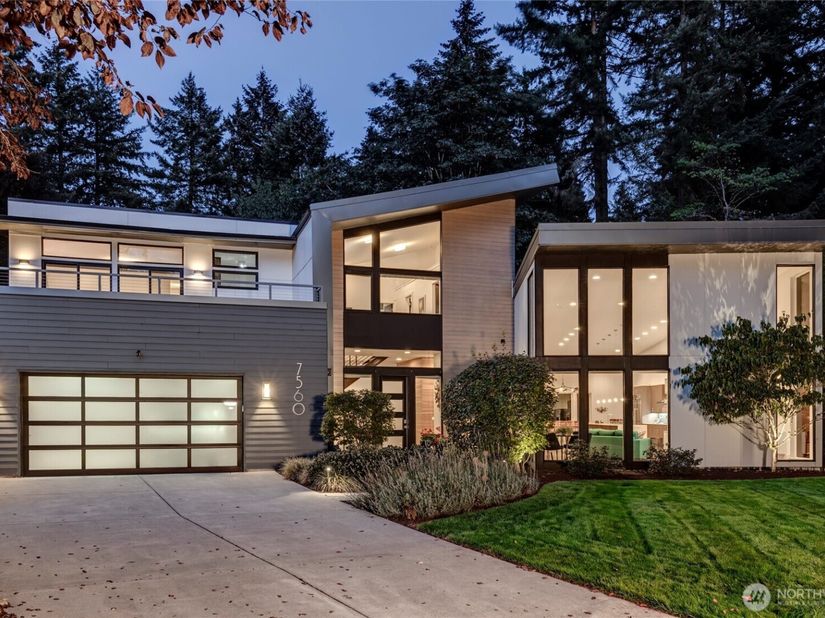 7560 86th Avenue SE, Mercer Island WA 98040