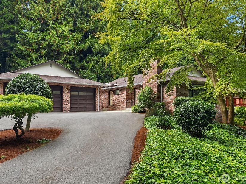 17515 164th Avenue NE, Woodinville WA 98072