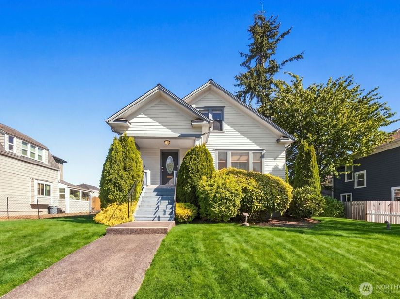 3325 Wetmore Avenue, Everett WA 98201