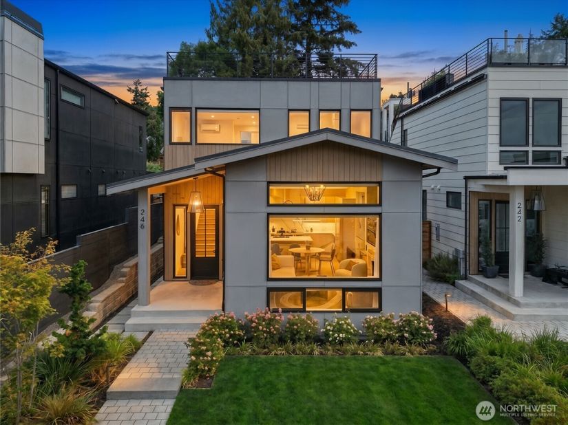 246 5th Avenue W, Kirkland WA 98033