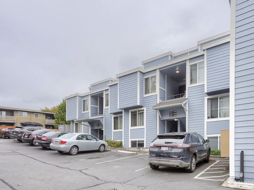 8812 20th Avenue NE A107, Seattle WA 98115