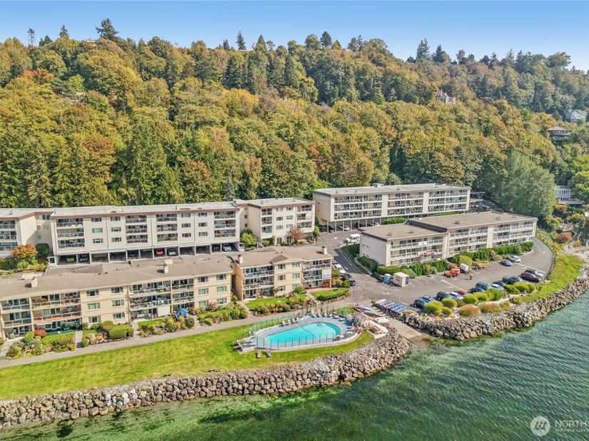 10203 47th Avenue SW B3, Seattle WA 98146
